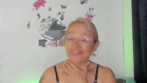 Snapshot of anthonela_mature_ chatting on 12.11.24 anthonela_mature_ online show from 12.11.24