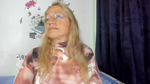 Snapshot of anthonela_mature_ chatting on 01.05.25 anthonela_mature_ online show from 01.05.25