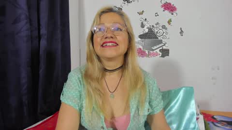 Snapshot of anthonela_mature_ chatting on 01.26.25 anthonela_mature_ online show from 01.26.25