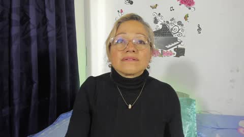 Snapshot of anthonela_mature_ chatting on 02.05.25 anthonela_mature_ online show from 02.05.25