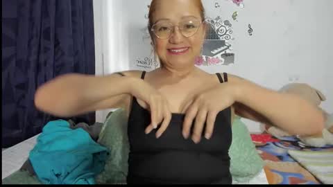 Snapshot of anthonela_mature_ chatting on 09.08.25 anthonela_mature_ online show from 09.08.25