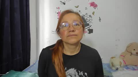 Snapshot of anthonela_mature_ chatting on 09.28.25 anthonela_mature_ online show from 09.28.25