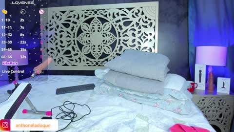 anthonelaDuque online show from 01.22.25