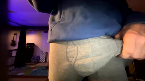 Snapshot of anthony_whitestallion chatting on 12.17.25 Anthony online show from 12.17.25