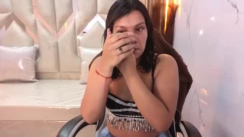 Antonela online show from 11.28.25