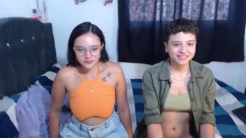 Snapshot of antonella_cruz02 chatting on 11.27.25 anto ford02 online show from 11.27.25