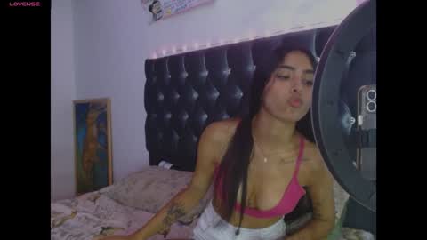 AntonellaAndNoah online show from 01.22.25