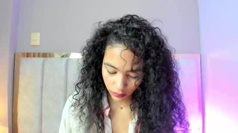 Snapshot of antonellahall_ chatting on 11.25.25 AntonellaHall online show from 11.25.25