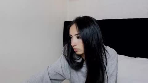 antonellariva_ online show from 01.06.26