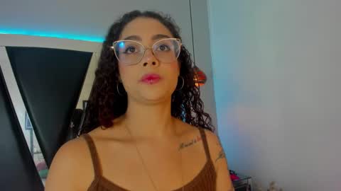 A N T O N E L L E  online show from 01.19.25