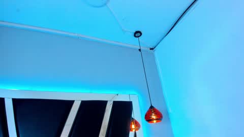 A N T O N E L L E  online show from 01.26.25