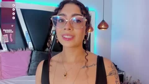 A N T O N E L L E  online show from 02.09.25