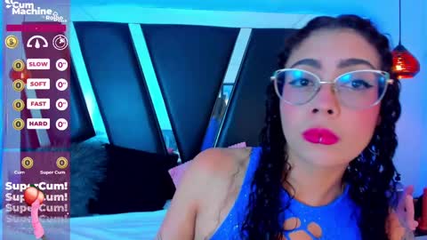 A N T O N E L L E  online show from 02.23.25