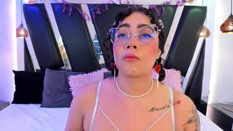 A N T O N E L L E  online show from 02.03.26