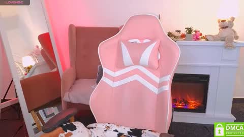 Snapshot of antonia_ferrero chatting on 09.21.25 antonia_ferrero online show from 09.21.25