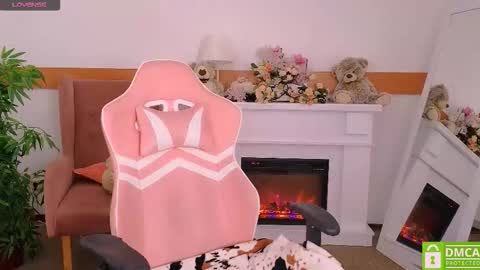 Snapshot of antonia_ferrero chatting on 11.09.25 antonia_ferrero online show from 11.09.25