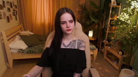 Snapshot of antonia_thomass chatting on 04.02.26 Mila online show from 04.02.26