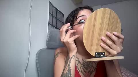 Snapshot of antoniabloom chatting on 01.05.26 Antonia online show from 01.05.26