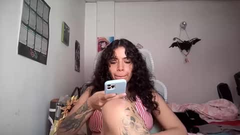 Snapshot of antoniabloom chatting on 01.06.26 Antonia online show from 01.06.26