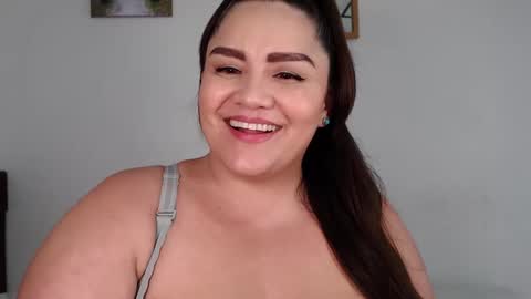 Snapshot of antoniamoreno82 chatting on 02.03.25 antonia online show from 02.03.25