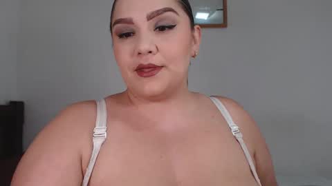 Snapshot of antoniamoreno82 chatting on 03.05.25 antonia online show from 03.05.25
