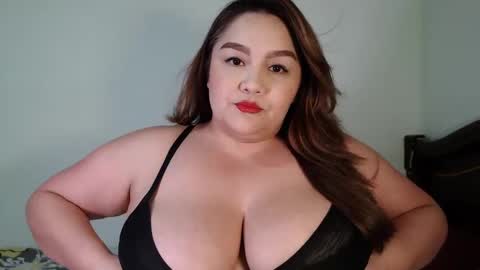 Snapshot of antoniamoreno82 chatting on 10.06.25 antonia online show from 10.06.25