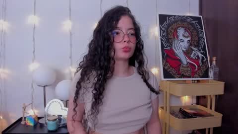 Antonia online show from 02.08.25