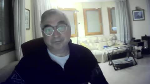 Snapshot of antonio2605 chatting on 11.30.25 Antonio online show from 11.30.25