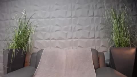 HI My name is Antonio online show from 12.31.24