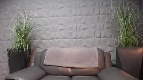 HI My name is Antonio online show from 01.04.25