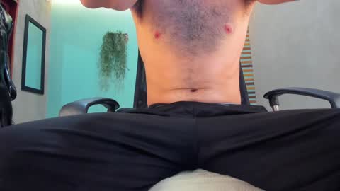 Snapshot of antony_bigdick_ chatting on 12.24.24 Juan Camilo online show from 12.24.24