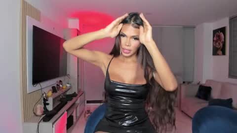Snapshot of antotss chatting on 09.18.25 Maria Antonia online show from 09.18.25