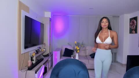 Snapshot of antotss chatting on 10.15.25 Maria Antonia online show from 10.15.25