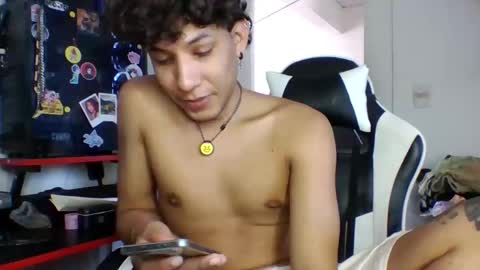 AnuarDHM online show from 11.04.25