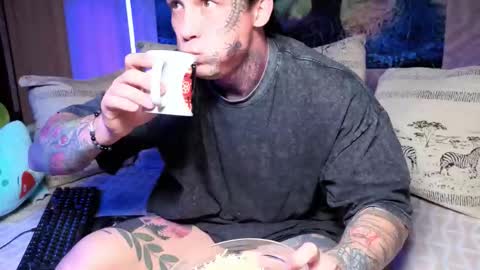 Snapshot of anubisgod88 chatting on 11.03.25 Tom online show from 11.03.25