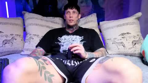 Tom online show from 12.14.25