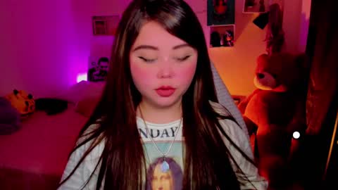   Independent model  online show from 03.02.25