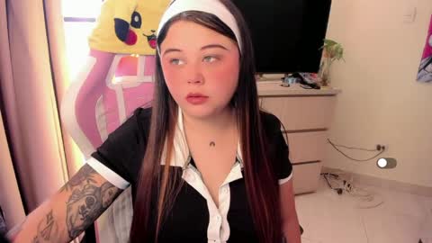   Independent model  online show from 04.29.26