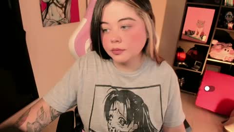   Independent model  online show from 06.05.26