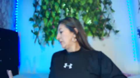 any mour online show from 11.11.25