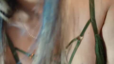 any mour online show from 11.12.25