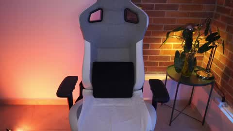 anya online show from 01.18.25