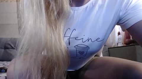 Snapshot of anytka_love chatting on 02.13.25 Anytka love online show from 02.13.25