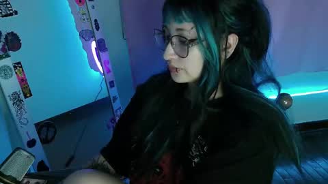 Snapshot of aoi_dandelion chatting on 10.27.25 aoi_dandelion online show from 10.27.25