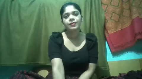 Snapshot of apa142817 chatting on 02.17.26 Aparalux online show from 02.17.26