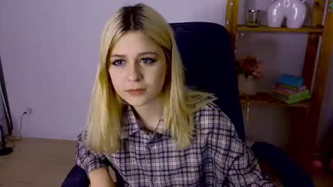 ApheliaStar online show from 11.11.25