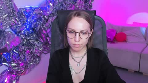 Snapshot of aphexqueen chatting on 12.05.24 APHEX QUEEN online show from 12.05.24