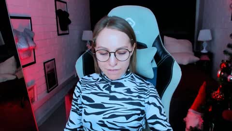 Snapshot of aphexqueen chatting on 12.06.24 APHEX QUEEN online show from 12.06.24