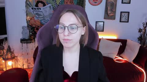 Snapshot of aphexqueen chatting on 01.23.25 APHEX QUEEN online show from 01.23.25