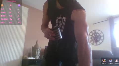 Snapshot of apollonfitx_69 chatting on 10.08.25 apollonfitx_69 online show from 10.08.25